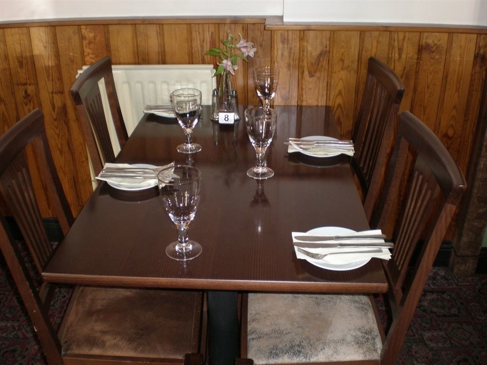 The Dragon 3* Market Lavington